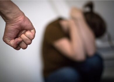 Síndico é obrigado a denunciar violência doméstica em condomínios
